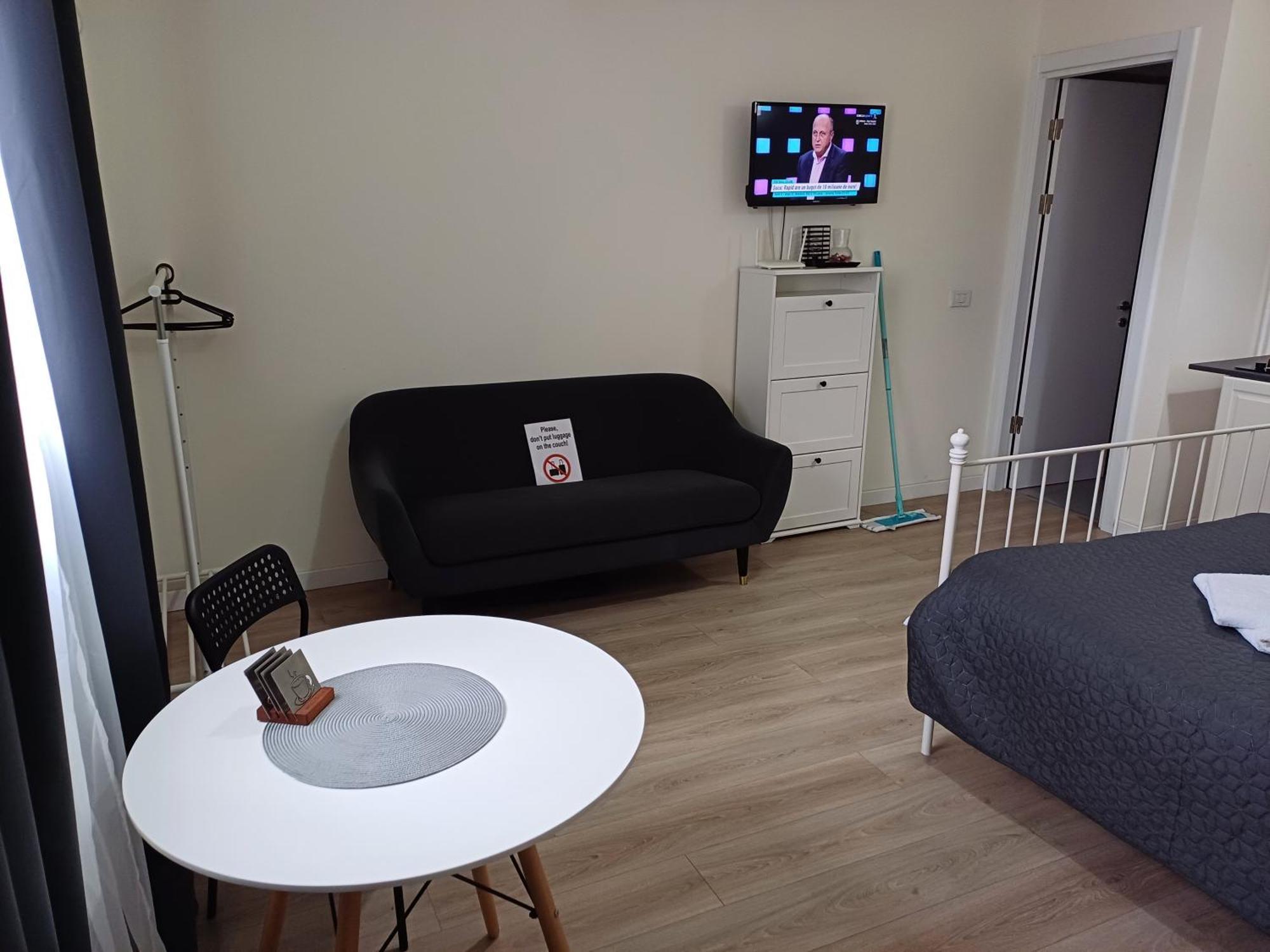 Tom'S House Apartment Otopeni Luaran gambar