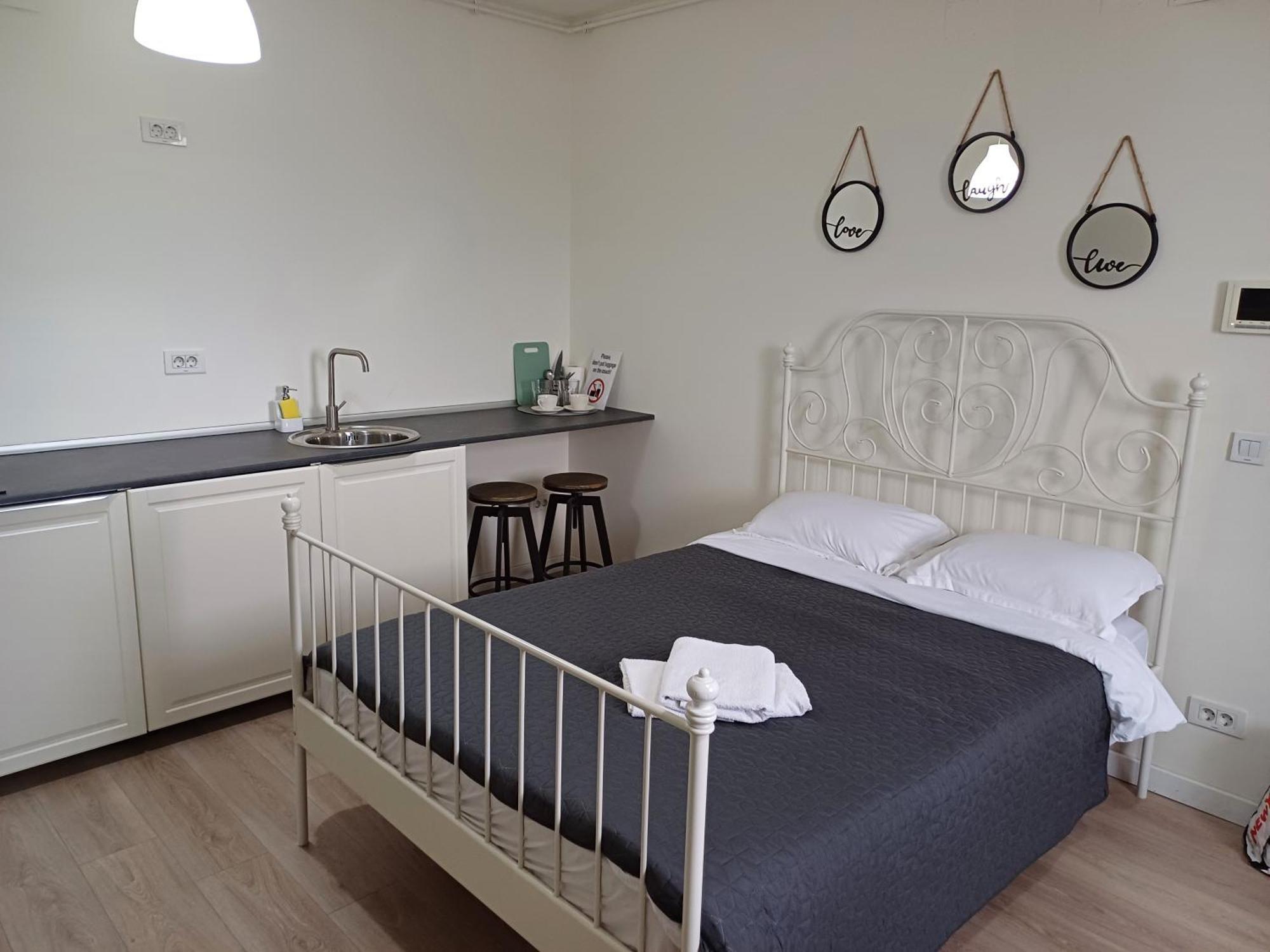 Tom'S House Apartment Otopeni Luaran gambar